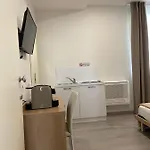 Damaro 招待所 4*